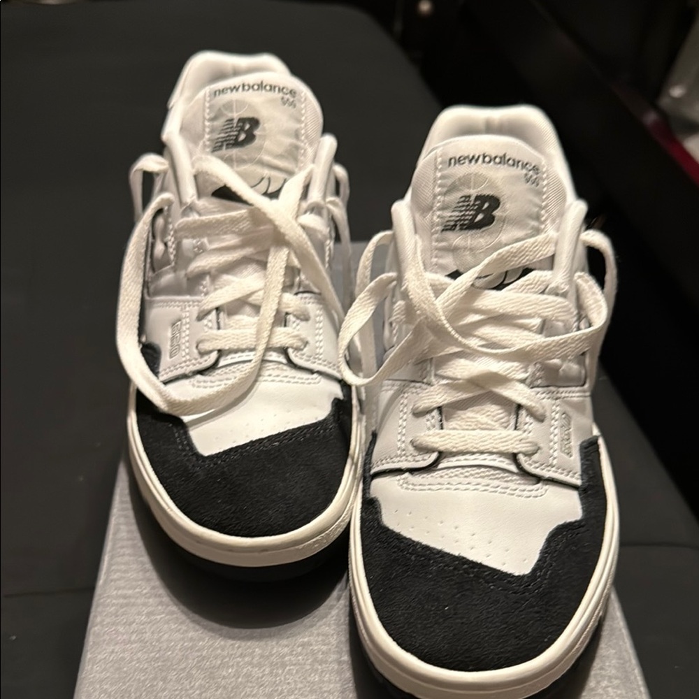 New Balance White and Black Sneakers Retro-Inspired Casual Design